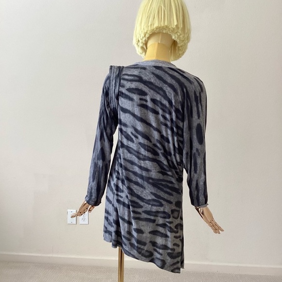 Yigal Azrouel New York Gray Animal Print Asymmetric Long Sleeves Tunic Top SZ 4 - Picture 5 of 8